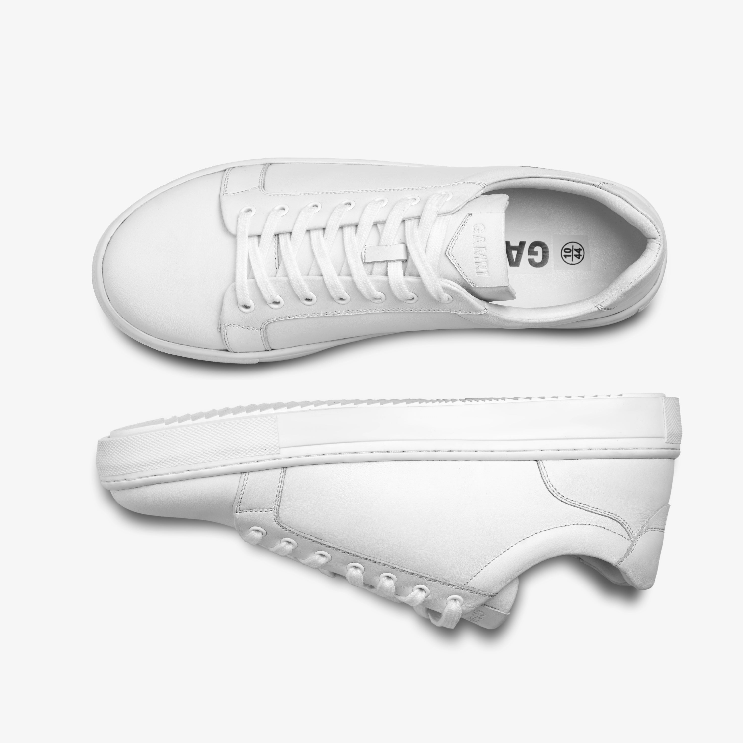 Classic Low top Sneakers white